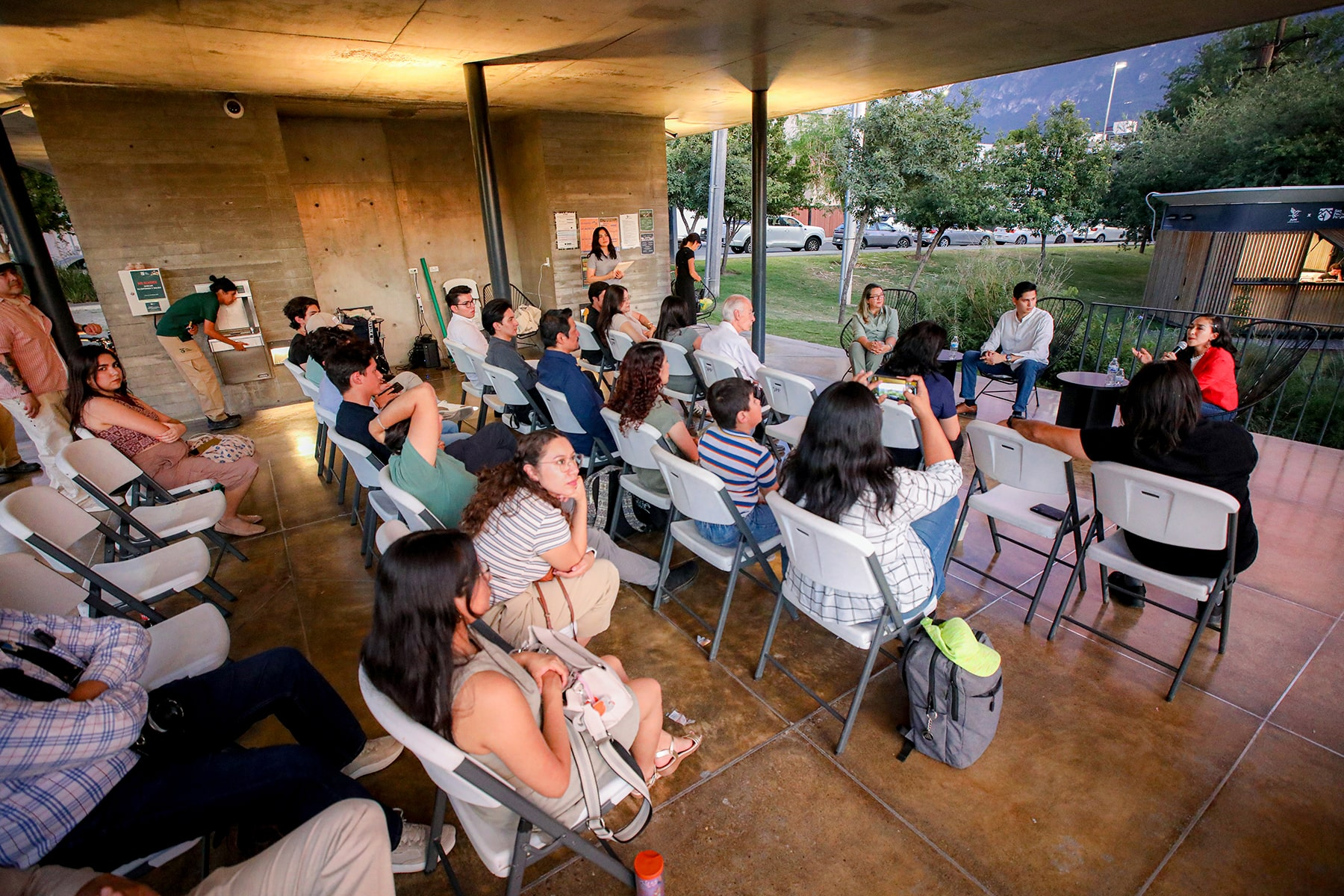 implang-historia-dialogos-urbanos