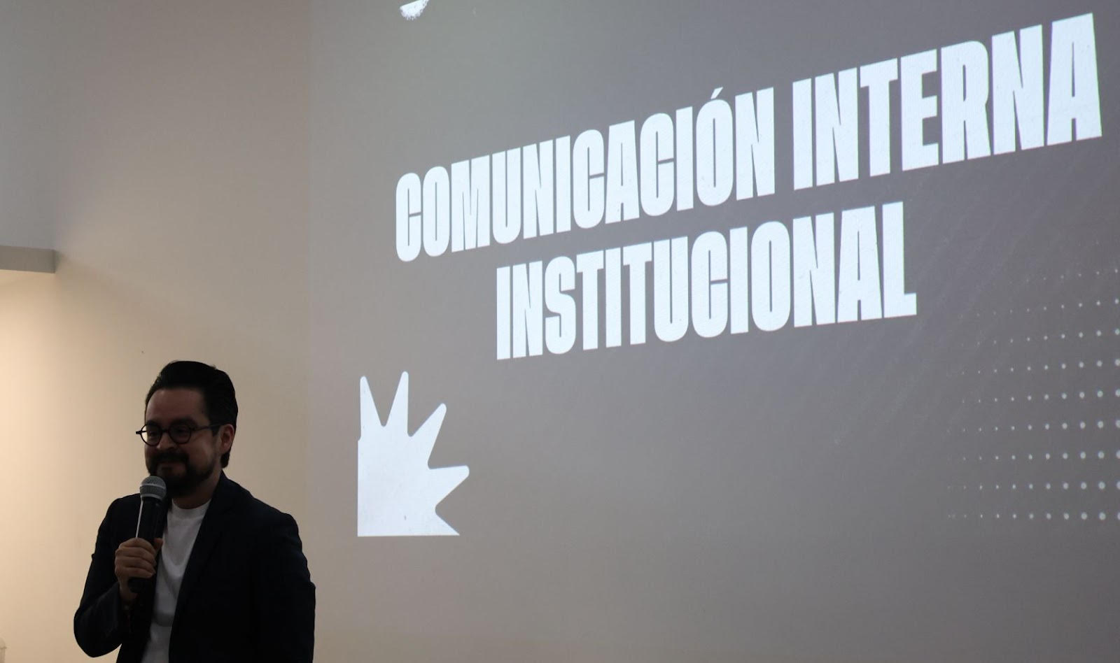 capacitacion-interna-talleres-de-comunicacion-estrategica-y-asertiva