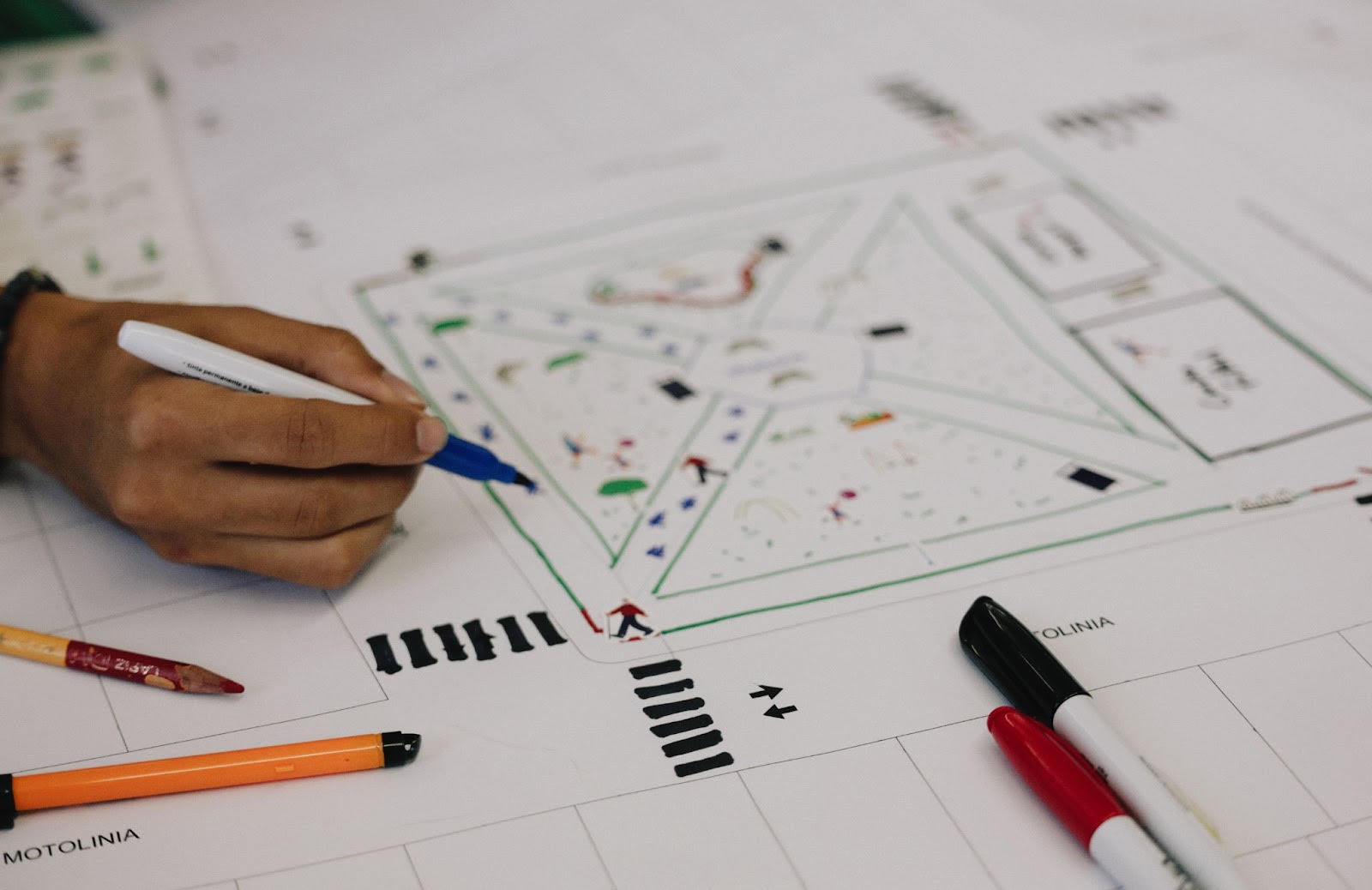 taller-de-regeneracion-de-parques-en-farq-uanl-1